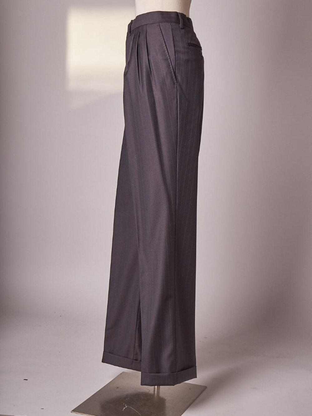 1980s Navy Blue Pin Stripe Super 120’s Suit By Riccardo